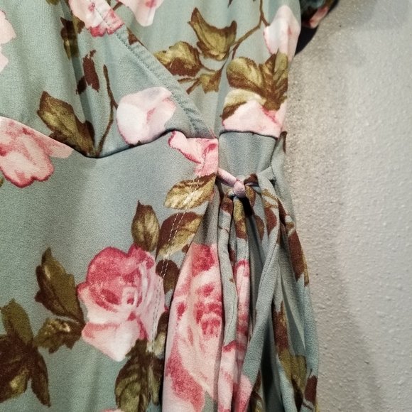 Faux Wrap Around Floral Print Dress - Picture 2 of 6